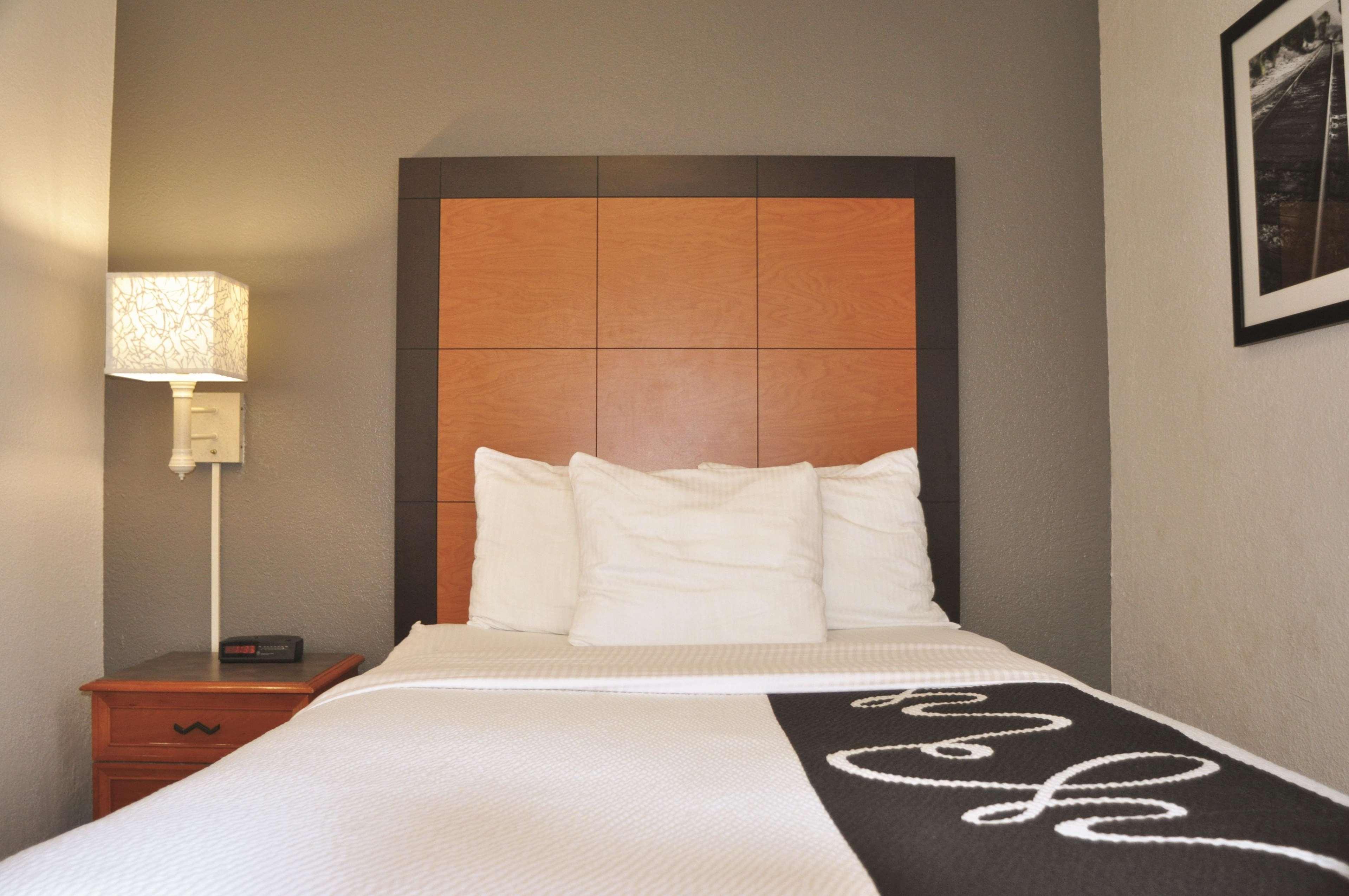 Hotel La Quinta By Wyndham Uptown 3*