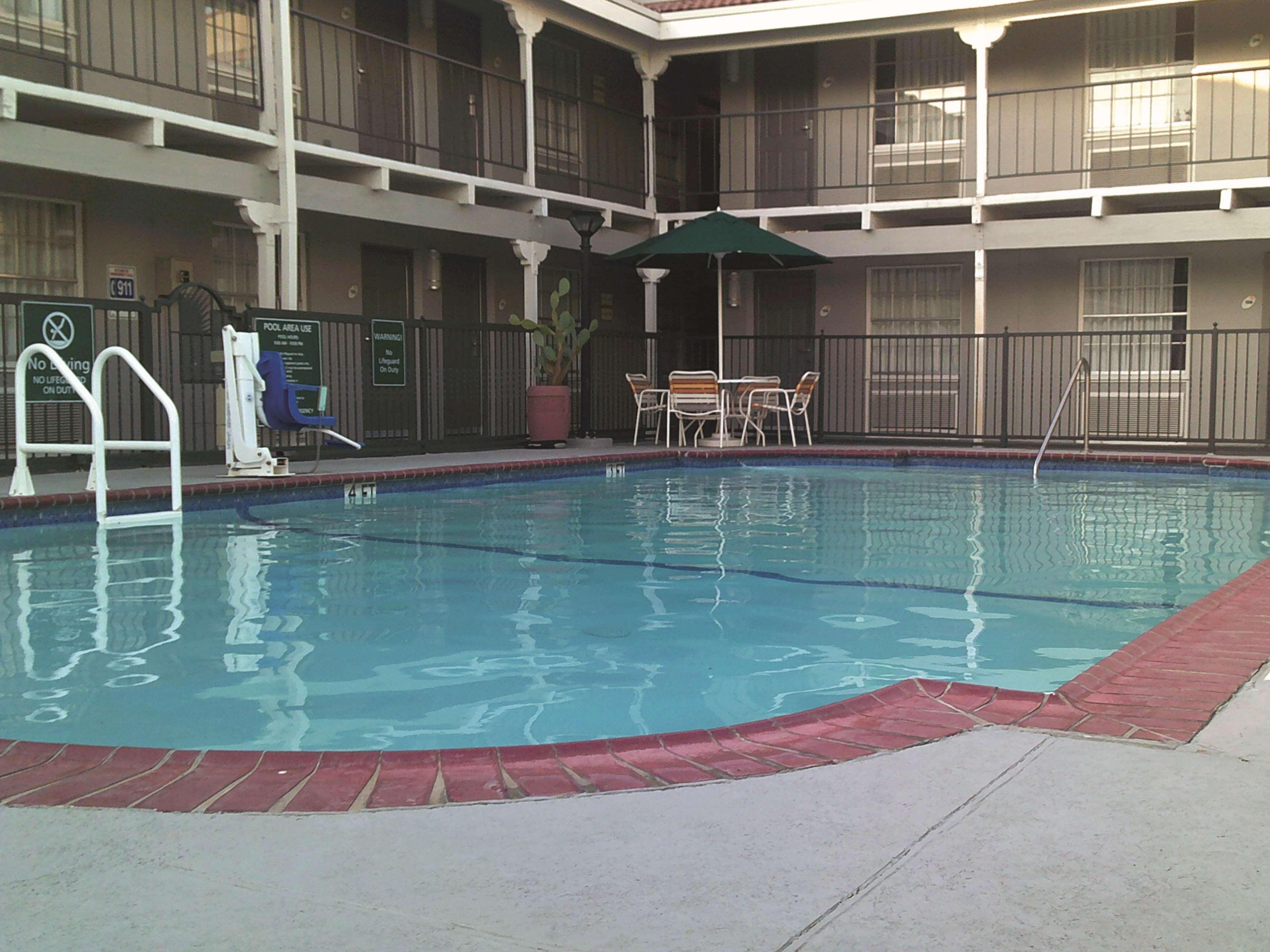 La Quinta By Wyndham Uptown Hotel