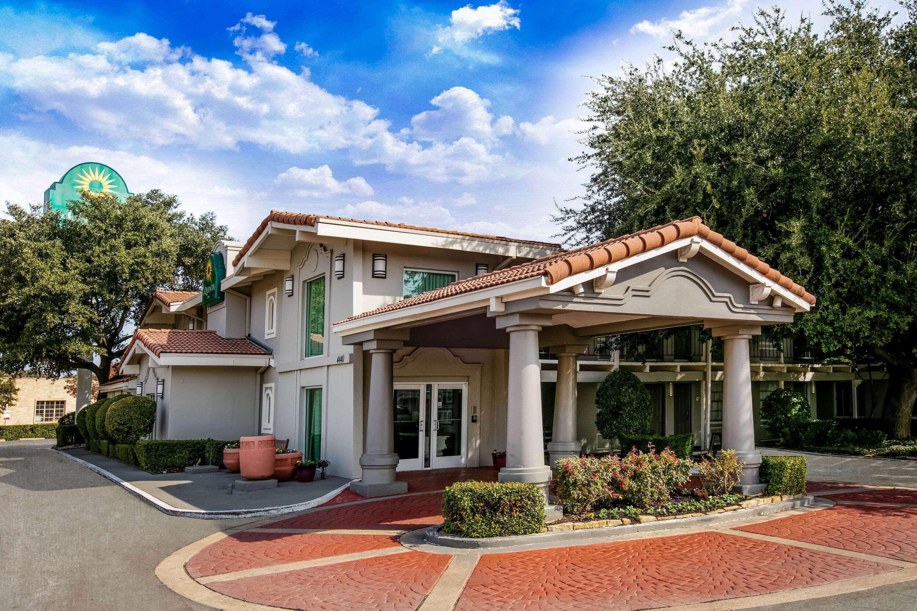 La Quinta By Wyndham Uptown