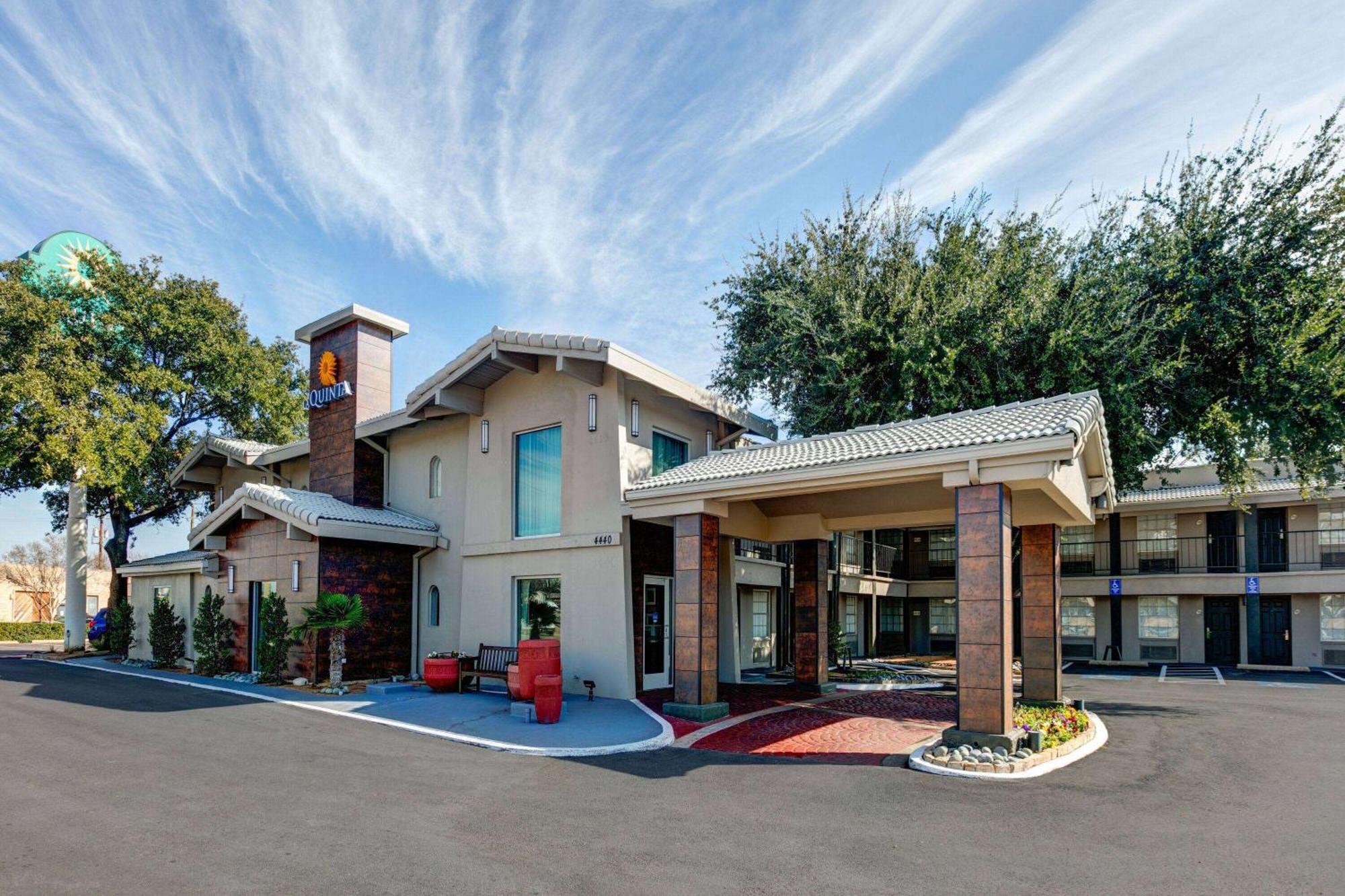Hotel La Quinta By Wyndham Uptown