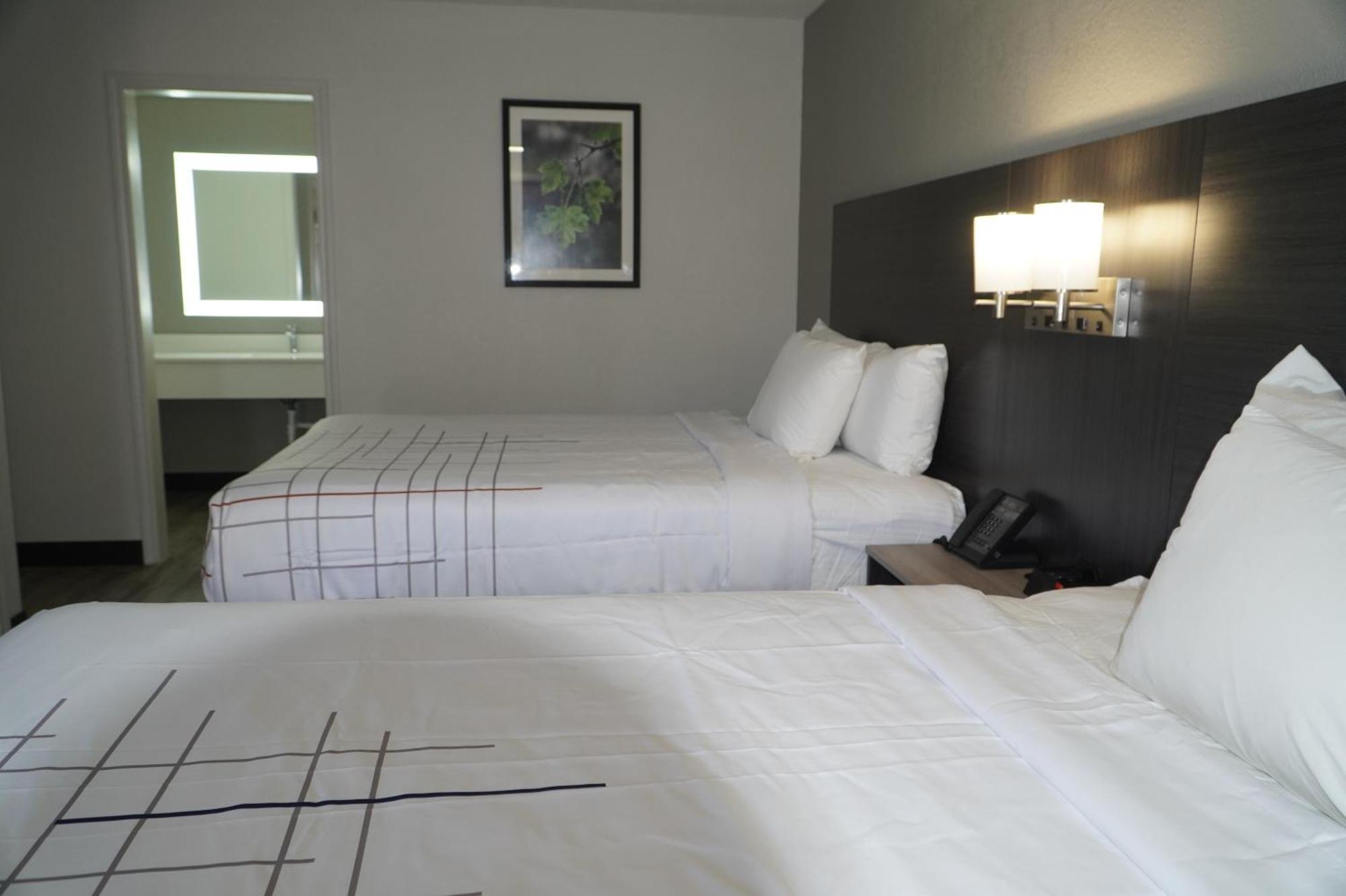 La Quinta By Wyndham Uptown