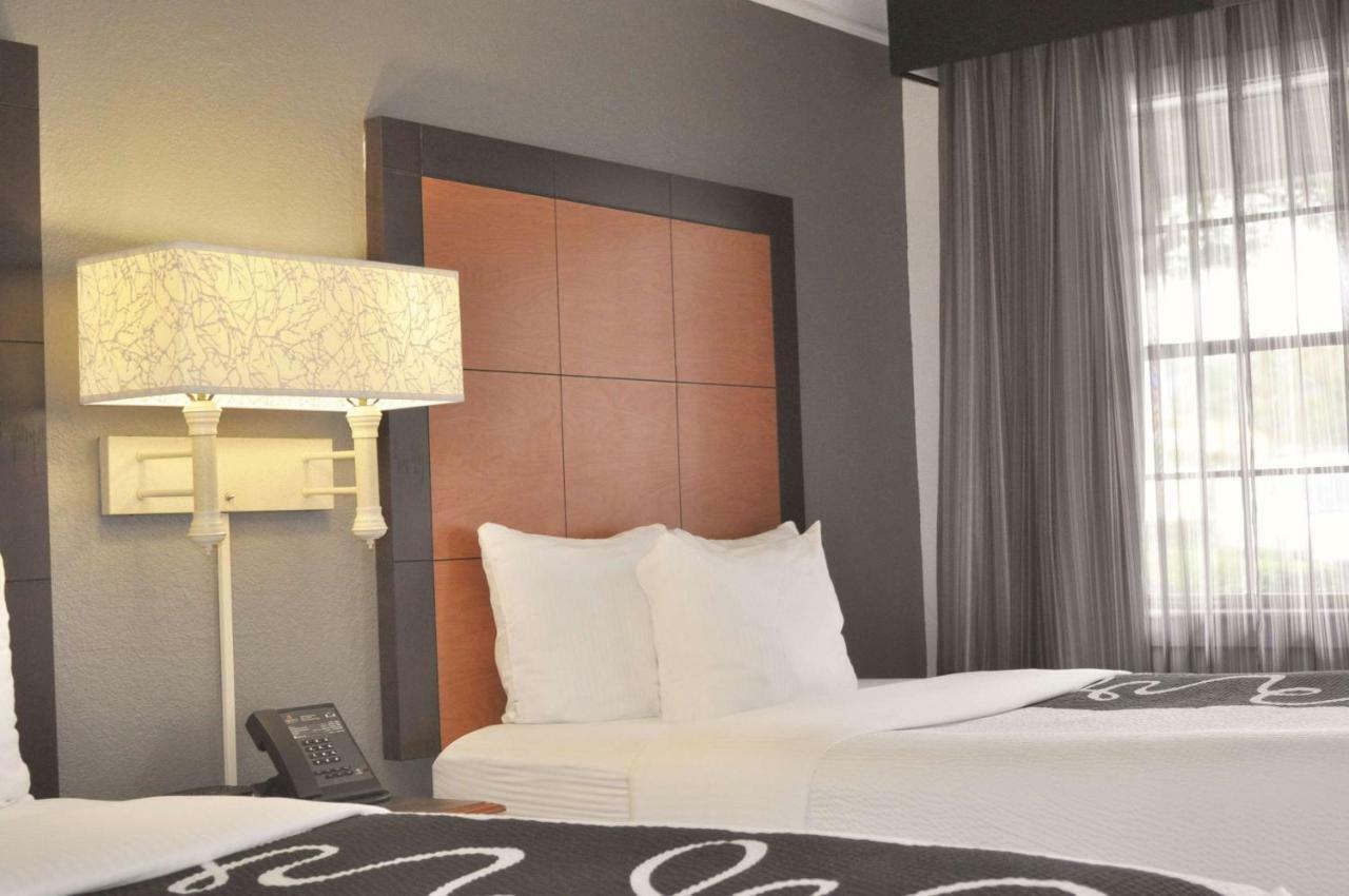 La Quinta By Wyndham Uptown